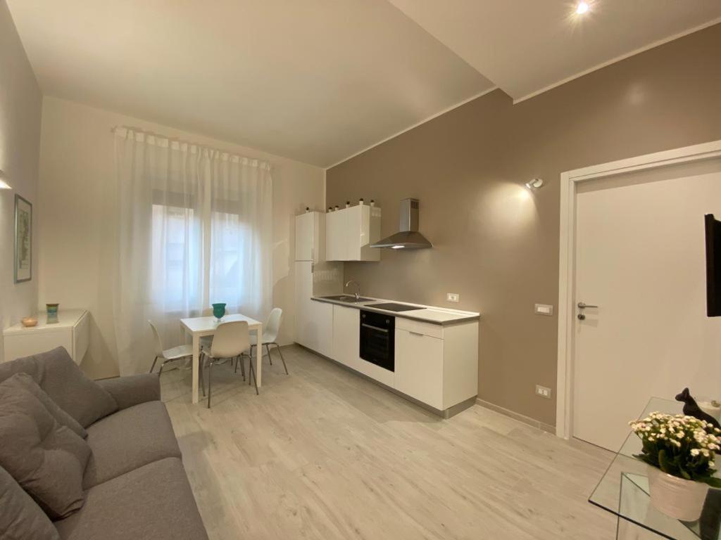 Riviera Apartments Pescara Bagian luar foto