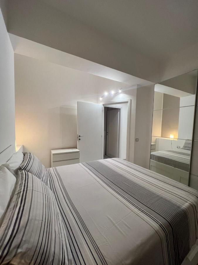 Riviera Apartments Pescara Bagian luar foto